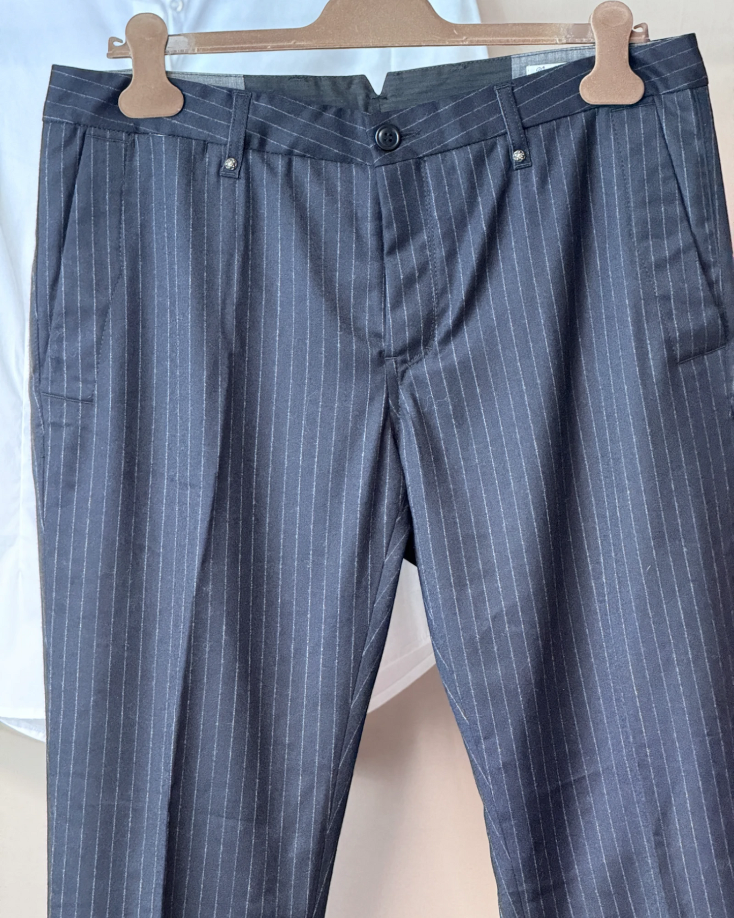 Pantalon cigarette Raer marine rayé