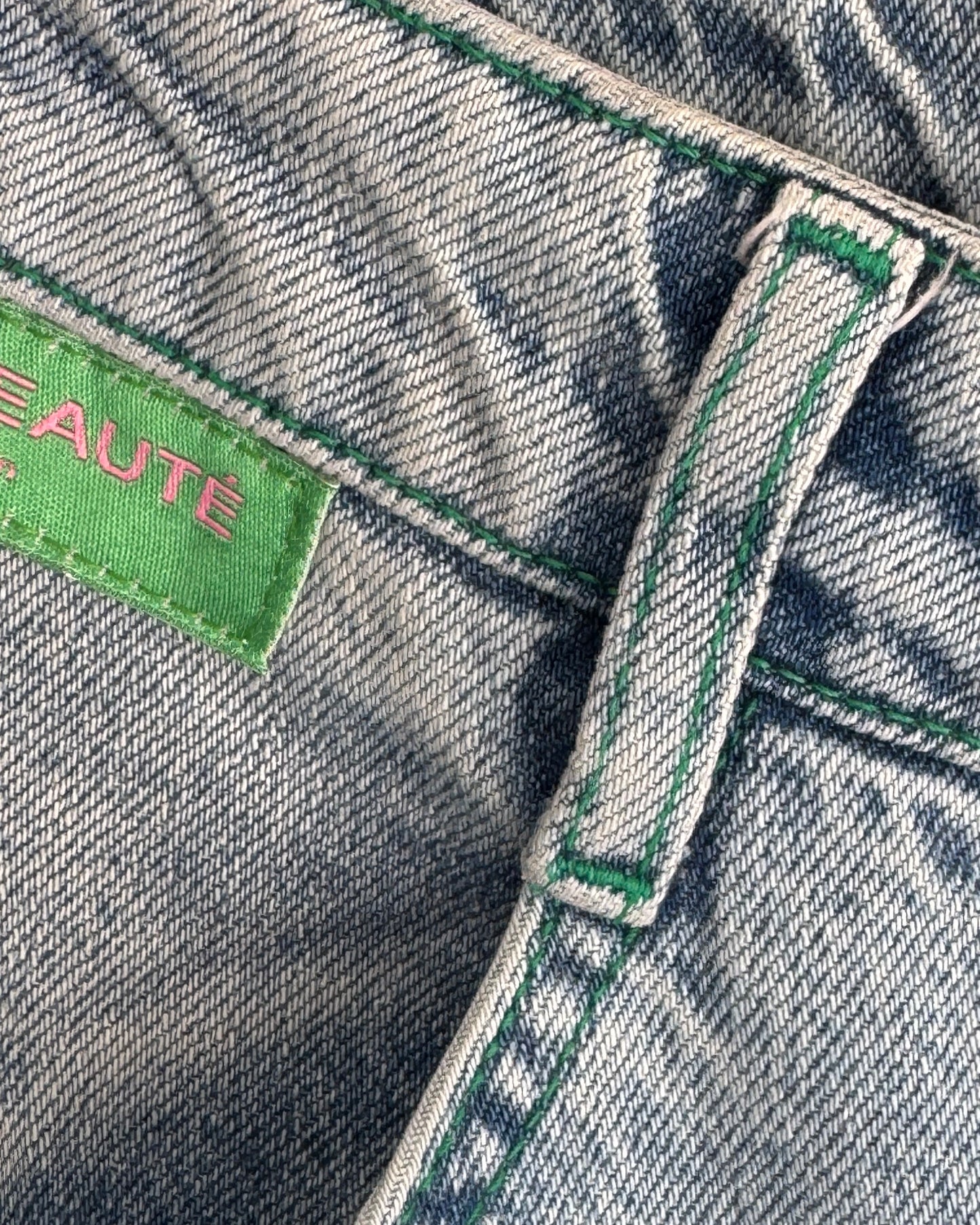 Jean bleu délavé "sublimateur de fessier" wide legs - Salut Beauté