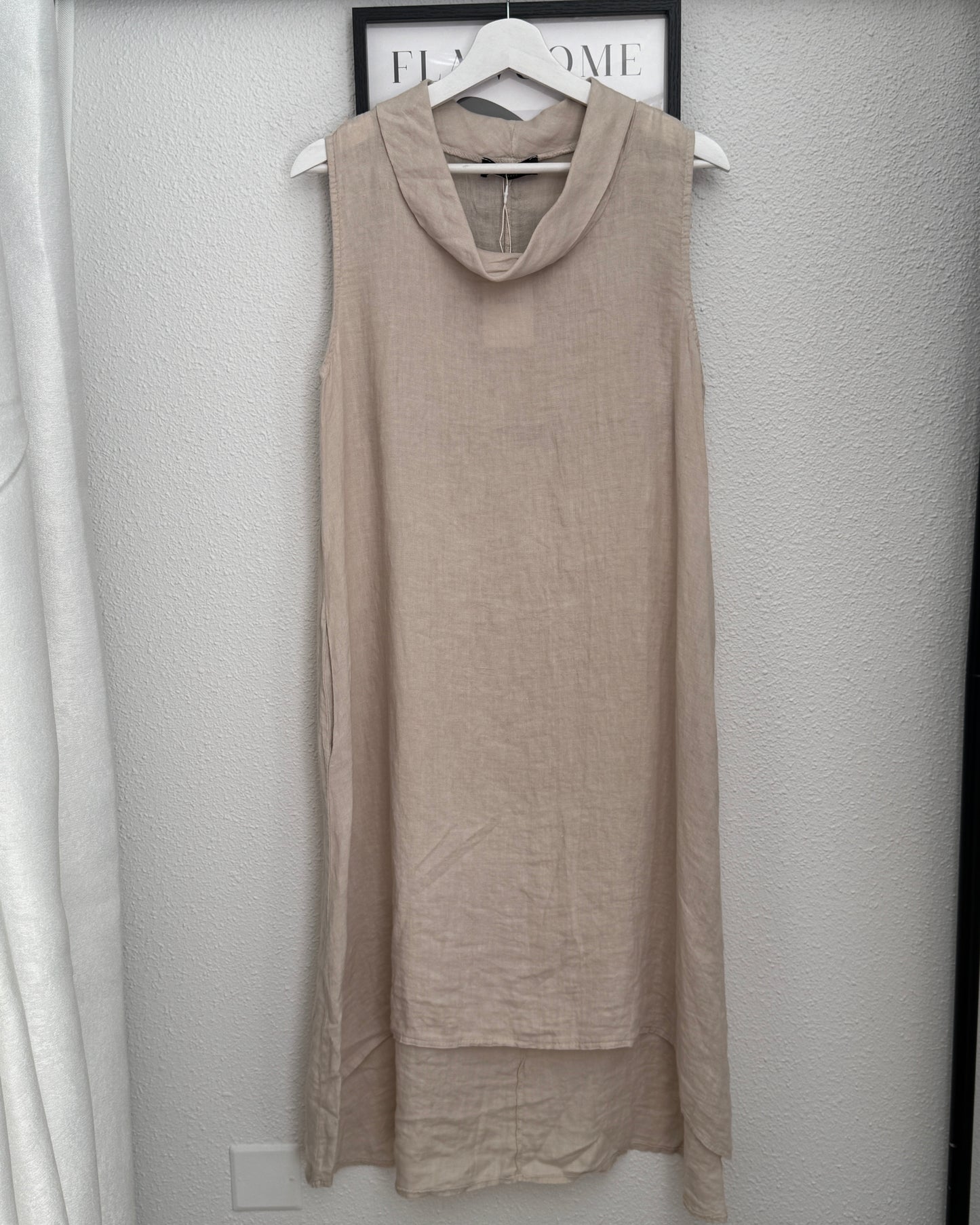 Robe en lin divers coloris évasée asymétrique col bénitier TU