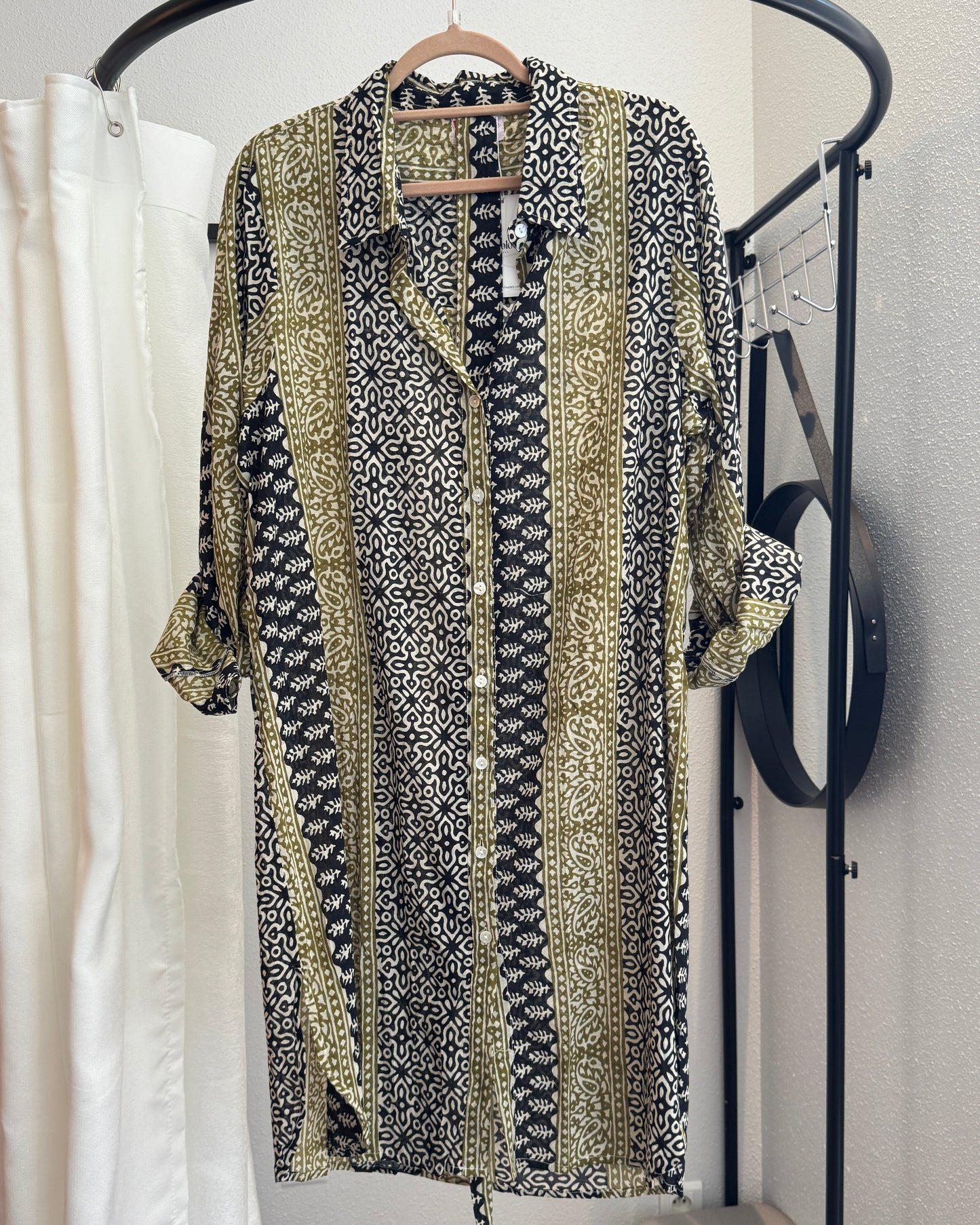 Robe chemise coton noire beige motifs ethniques