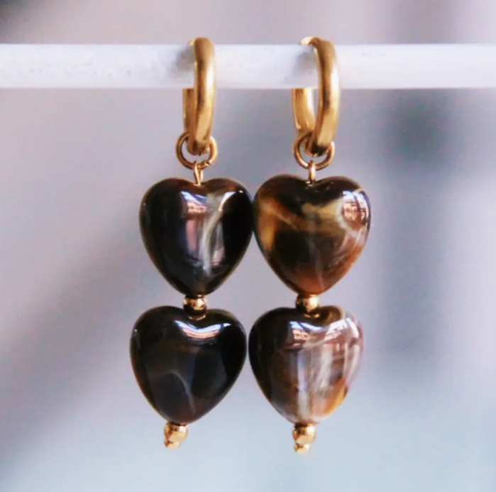 Anneau en acier inoxydable avec 2 cœurs en résine - marron - SO7489