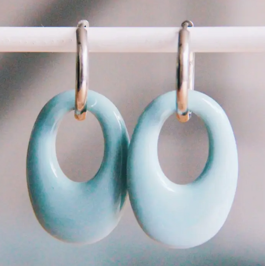 Boucles d’oreilles en acier inoxydable avec pendentif en résine - bleu vert/argent - SO7123