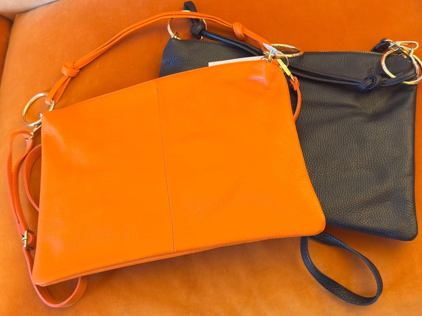 Sac porté épaule et bandoulière en cuir grainé avec anneaux