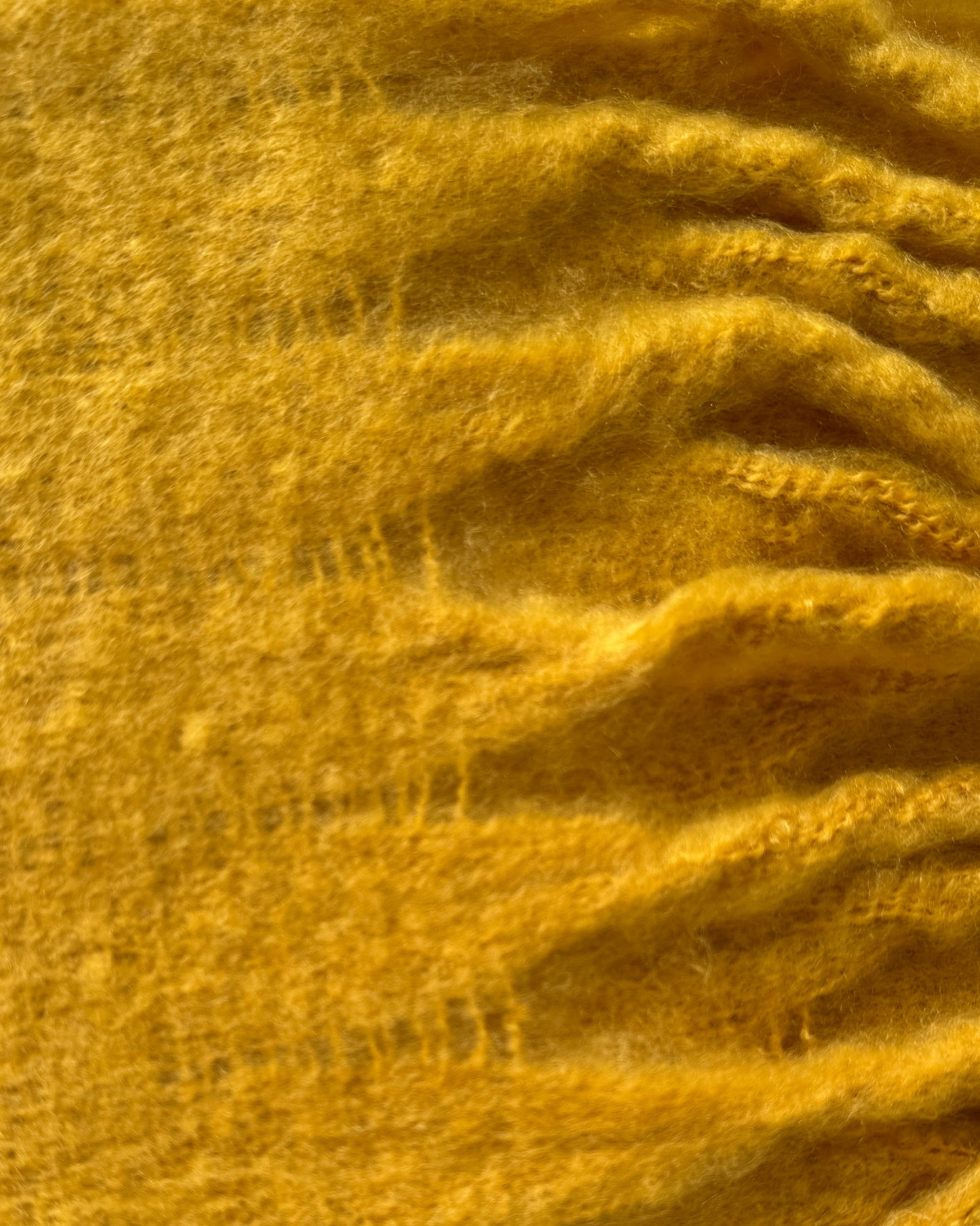 Grande écharpe à grosses franges 100% viscose jaune