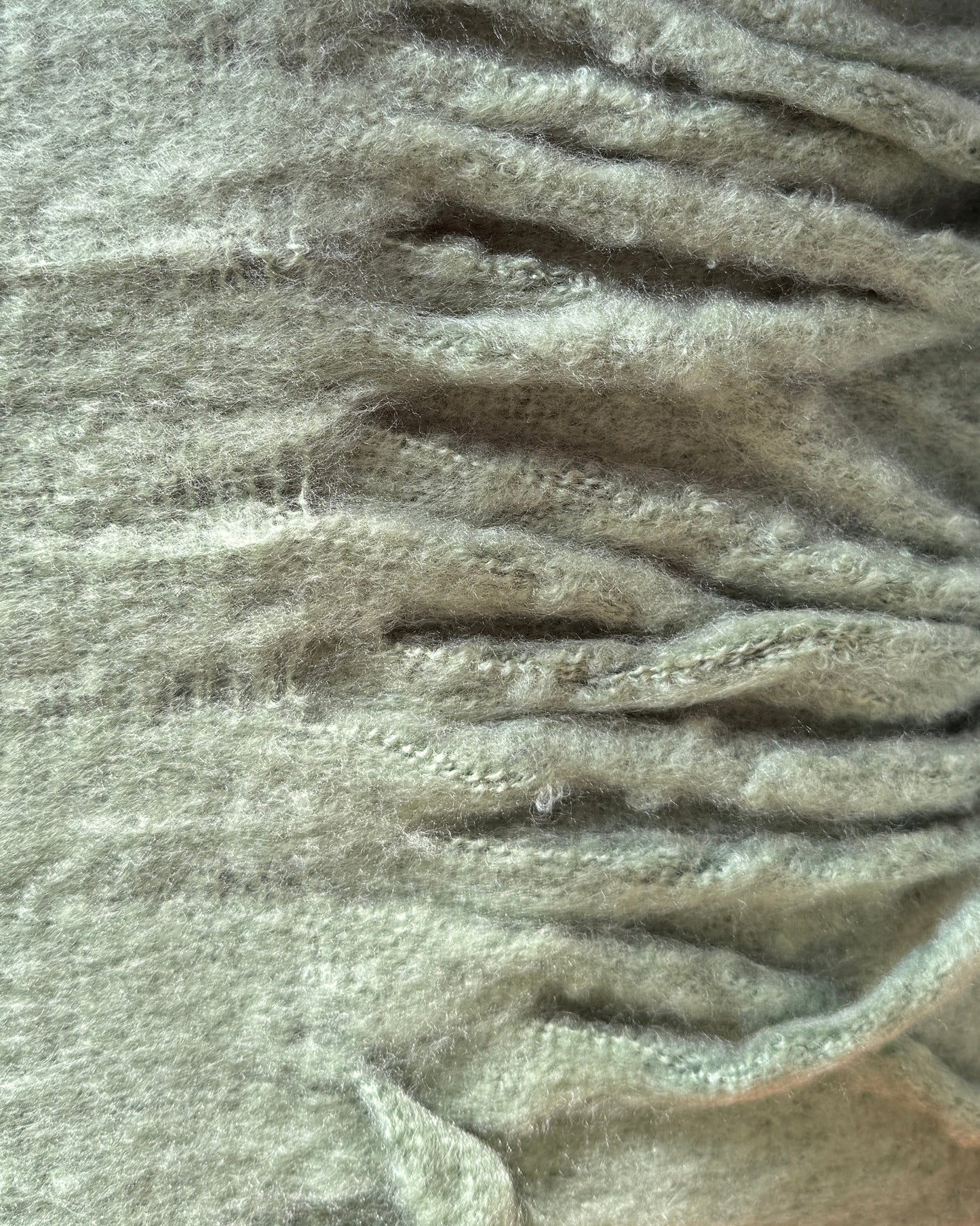 Grande écharpe à grosses franges 100% viscose vert clair