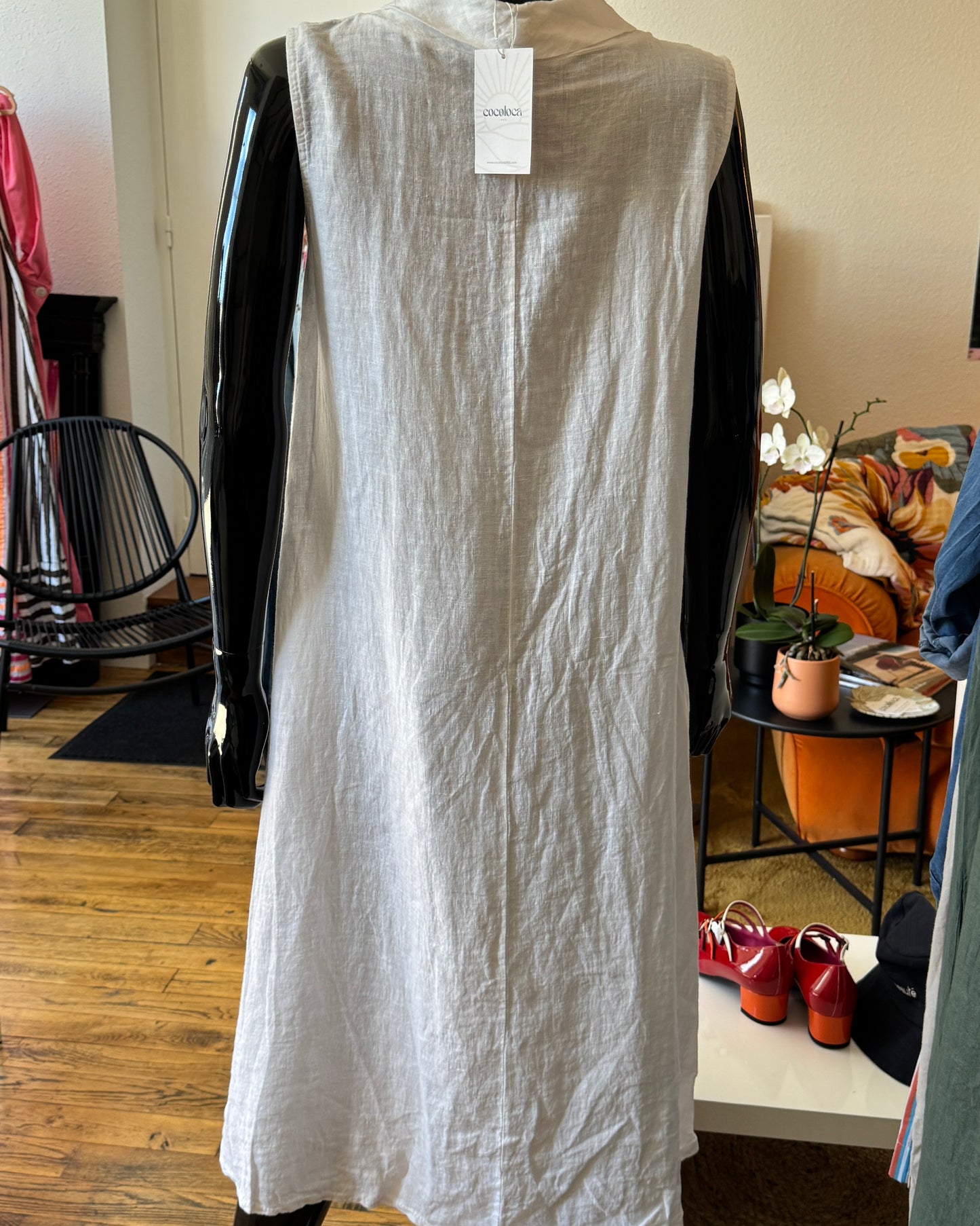Robe en lin divers coloris évasée asymétrique col bénitier TU