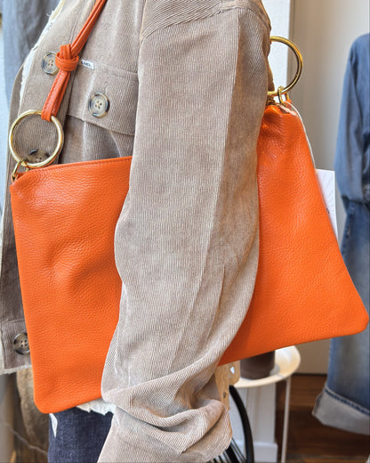 Sac porté épaule et bandoulière en cuir grainé avec anneaux