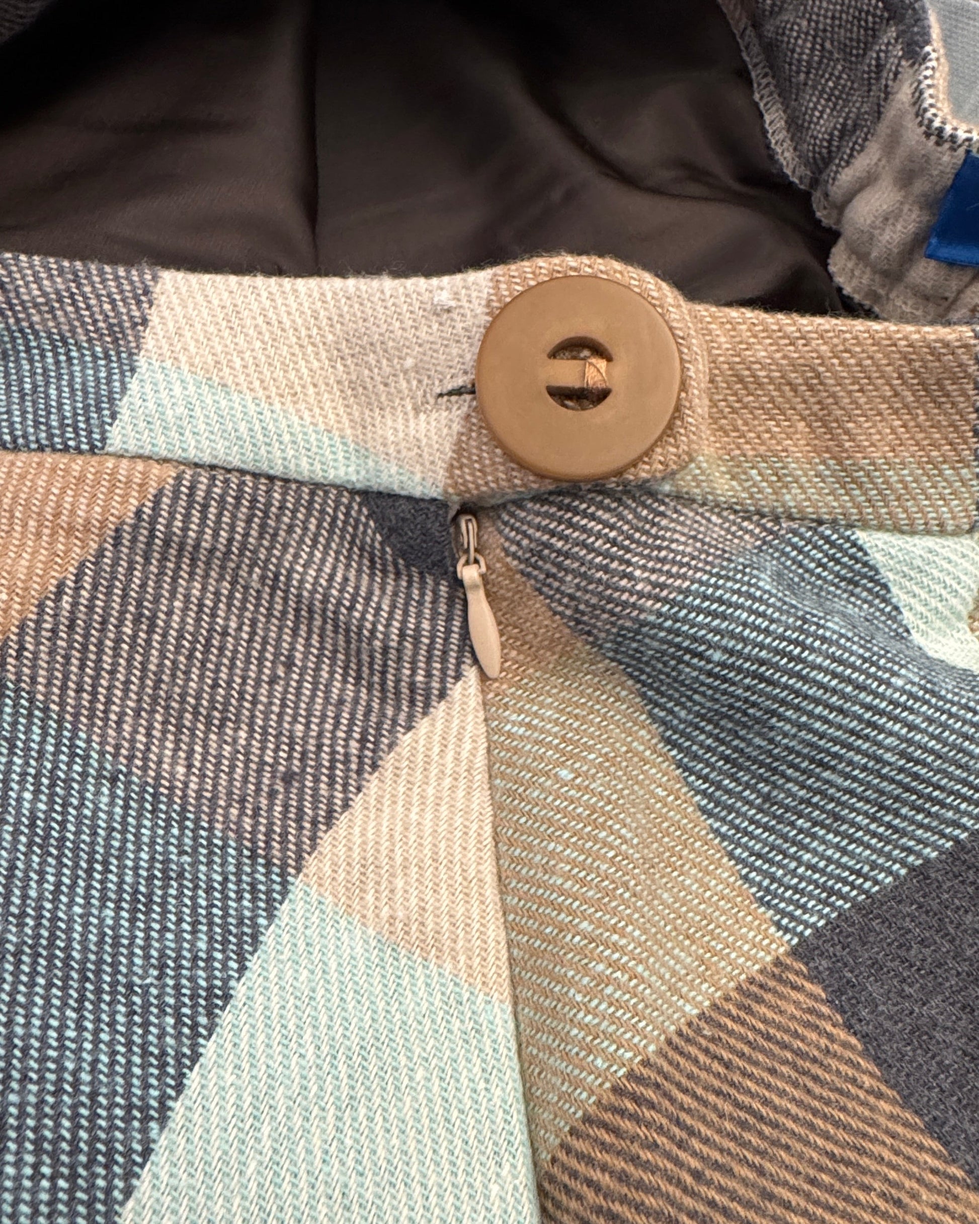 Jupe Cosy Blue – Collection "The Monday Uniform" - Salut Beauté fermeture