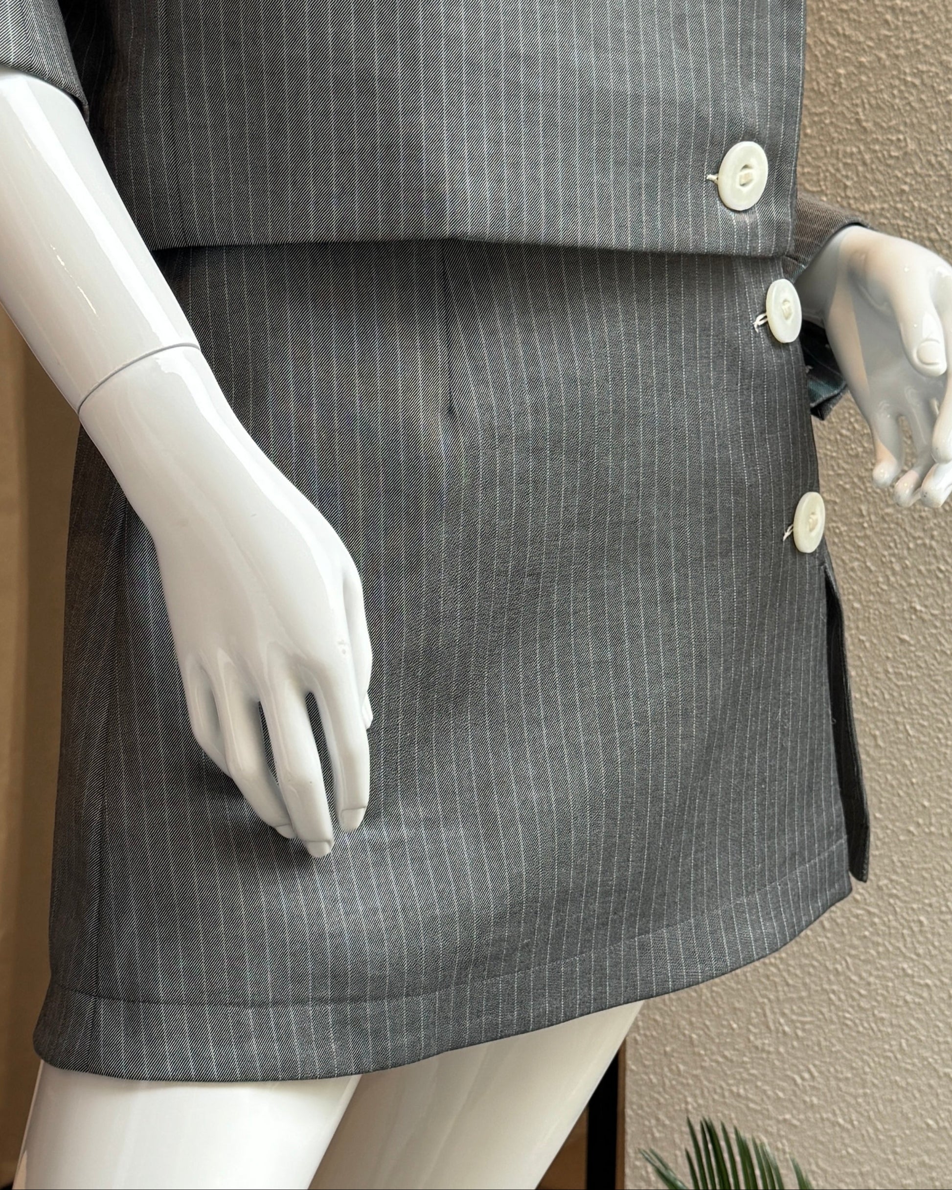 Jupe ice grey- Collection the air uniform - Salut Beauté
