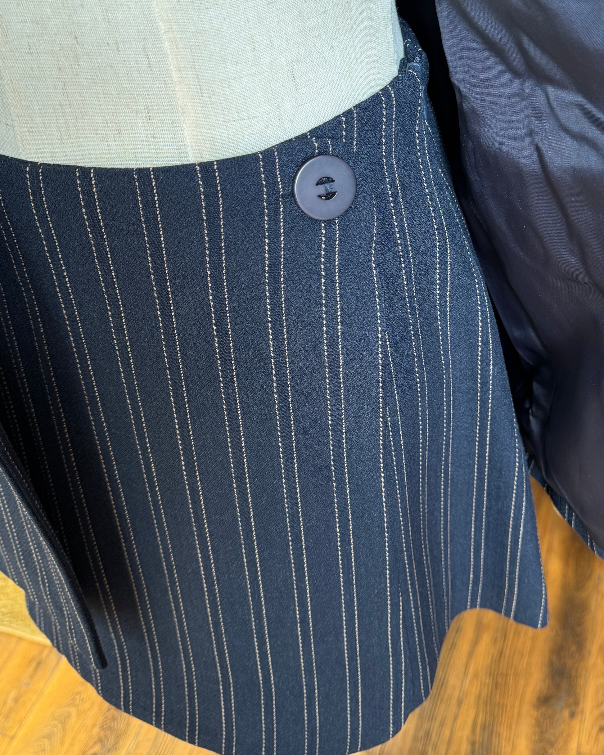 Jupe portefeuille bleu à rayures - The dandy uniform - Salut Beauté côté