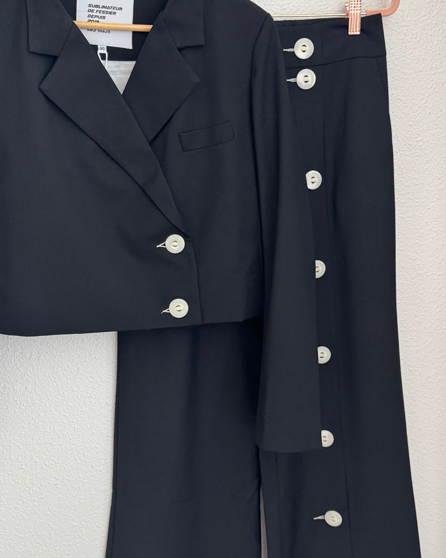 Pantalon noir - collection the air uniform - Salut Beauté set zoom