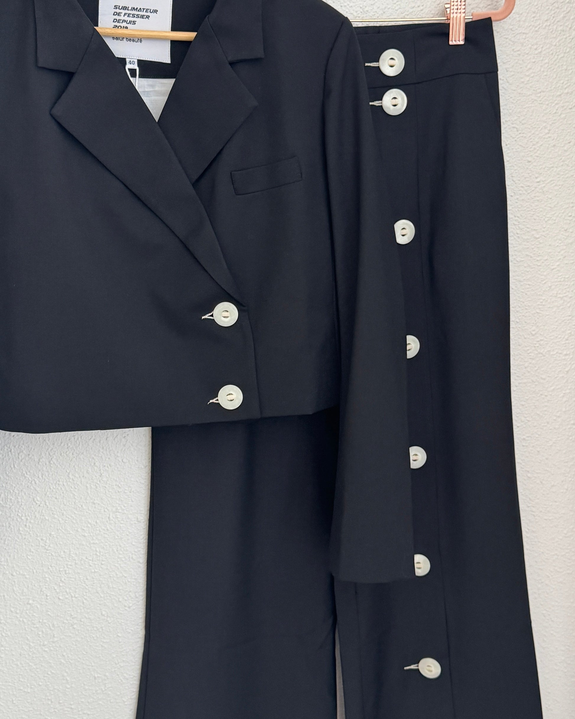Pantalon noir - collection the air uniform - Salut Beauté set zoom