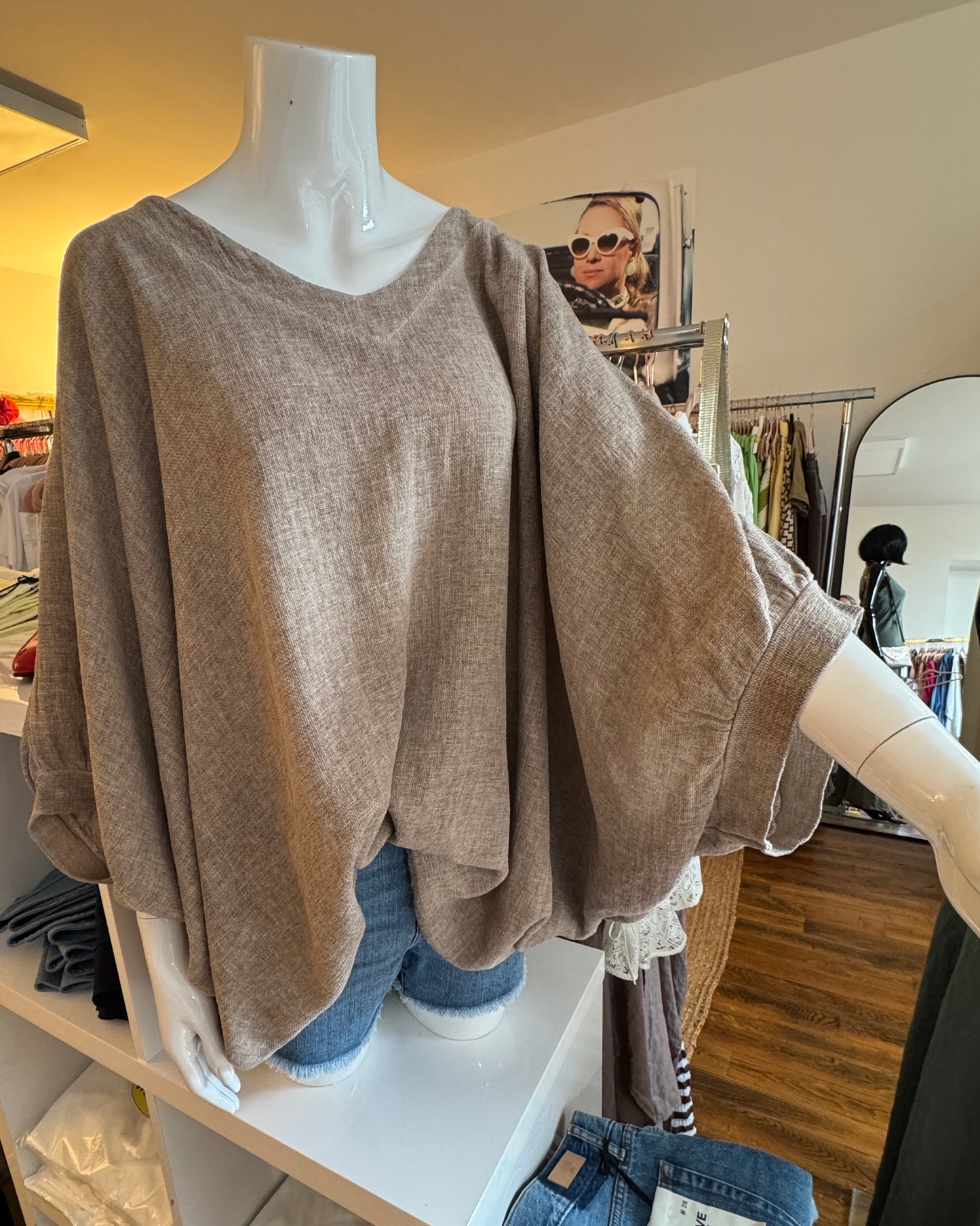 Tunique en lin et coton oversize Taupe détail 