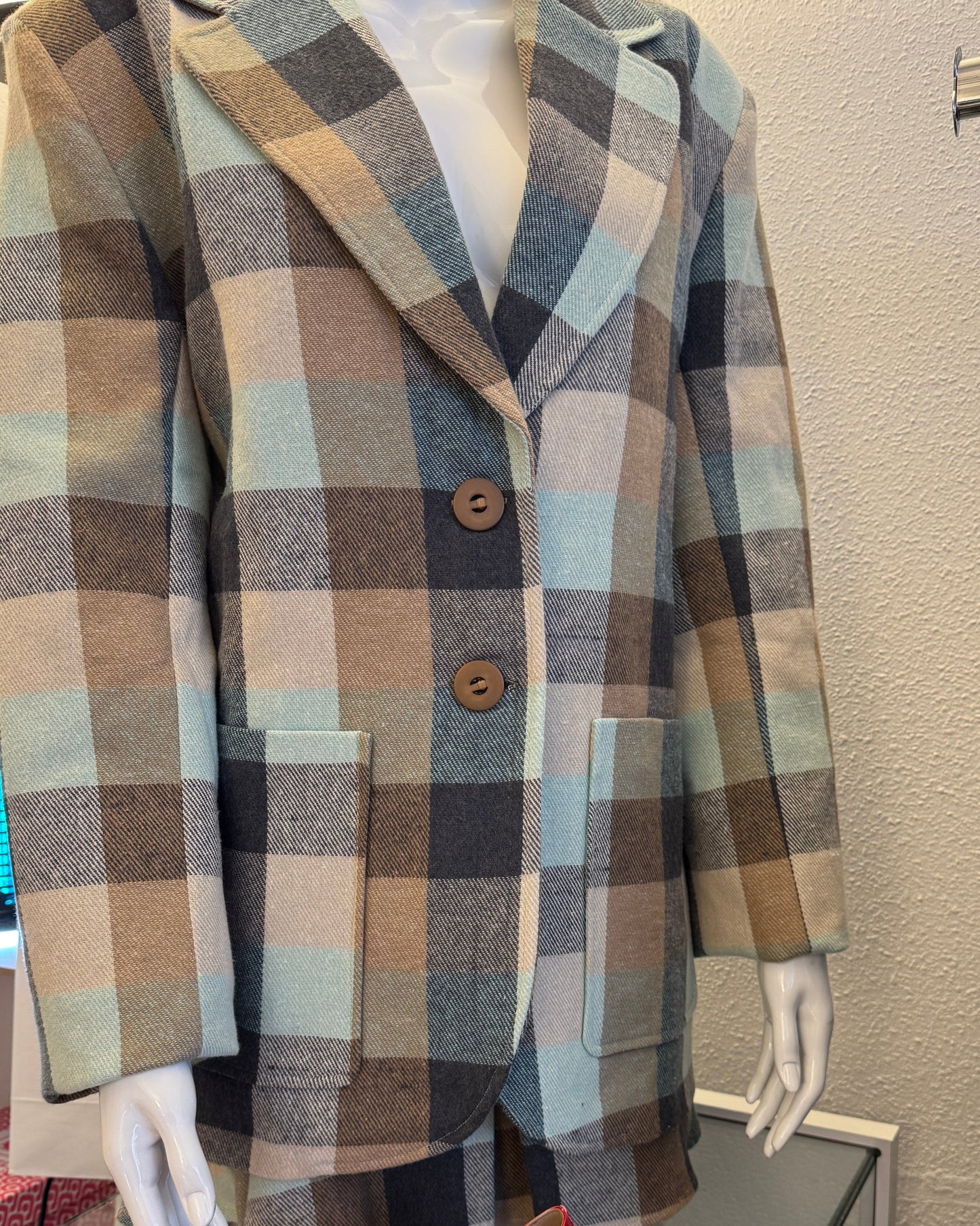 Veste Cosy Blue – Collection "The Monday Uniform" - Salut Beauté 