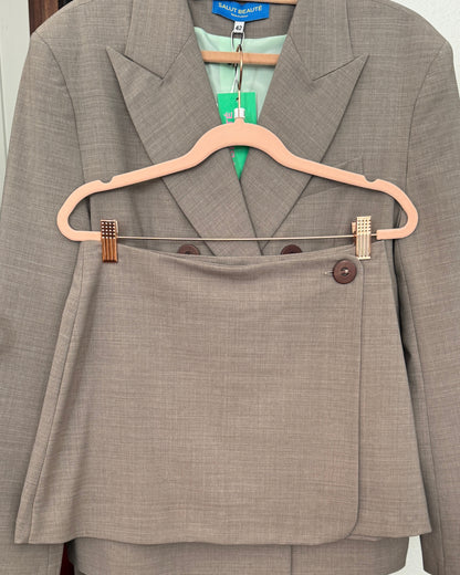 Veste beige gris - the dandy uniform - Salut Beauté set  jupe