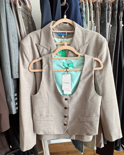 Veste beige gris - the dandy uniform - Salut Beauté set  jupe ter