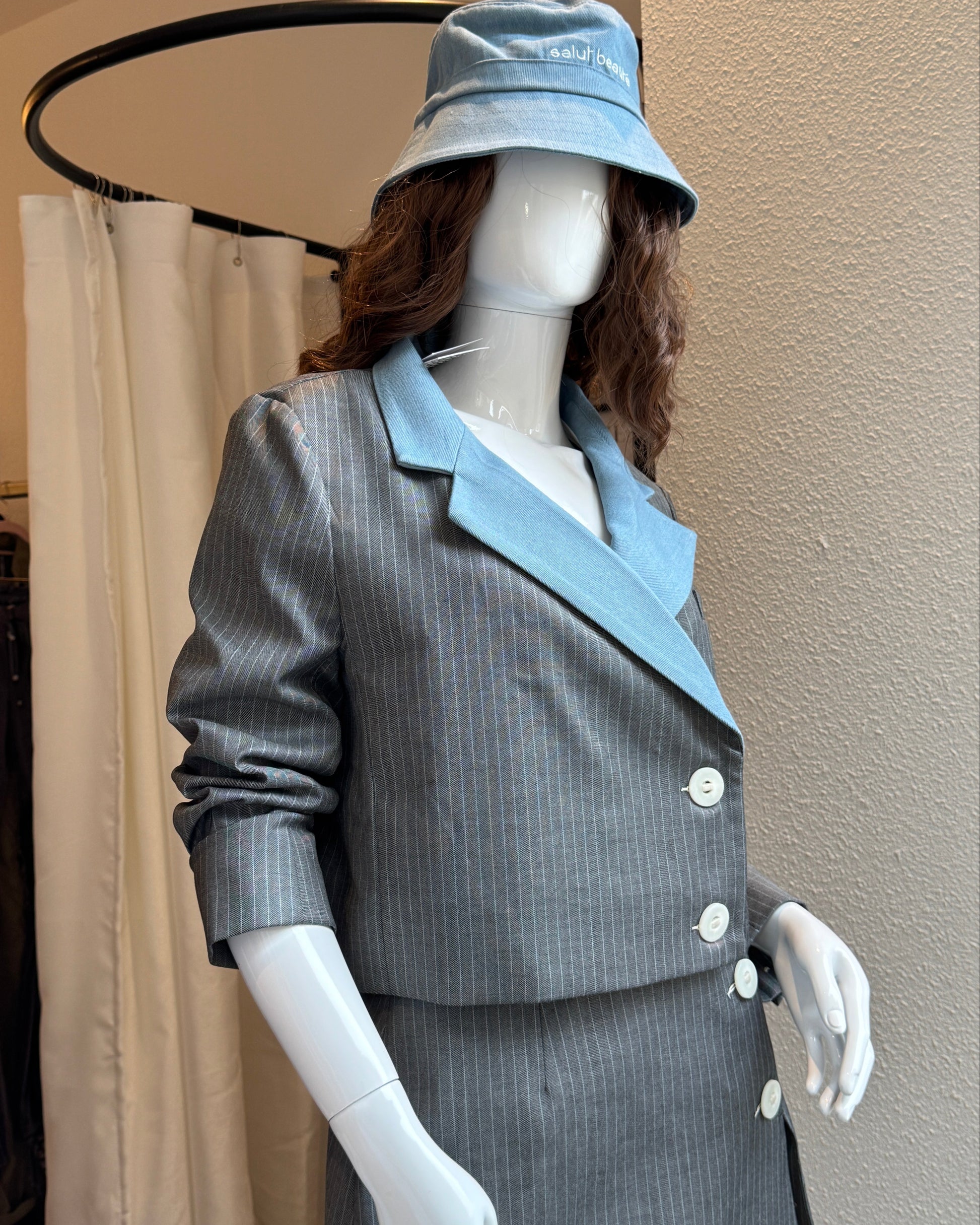 Veste ice grey bi-gout  - the air uniform - Salut Beauté détails