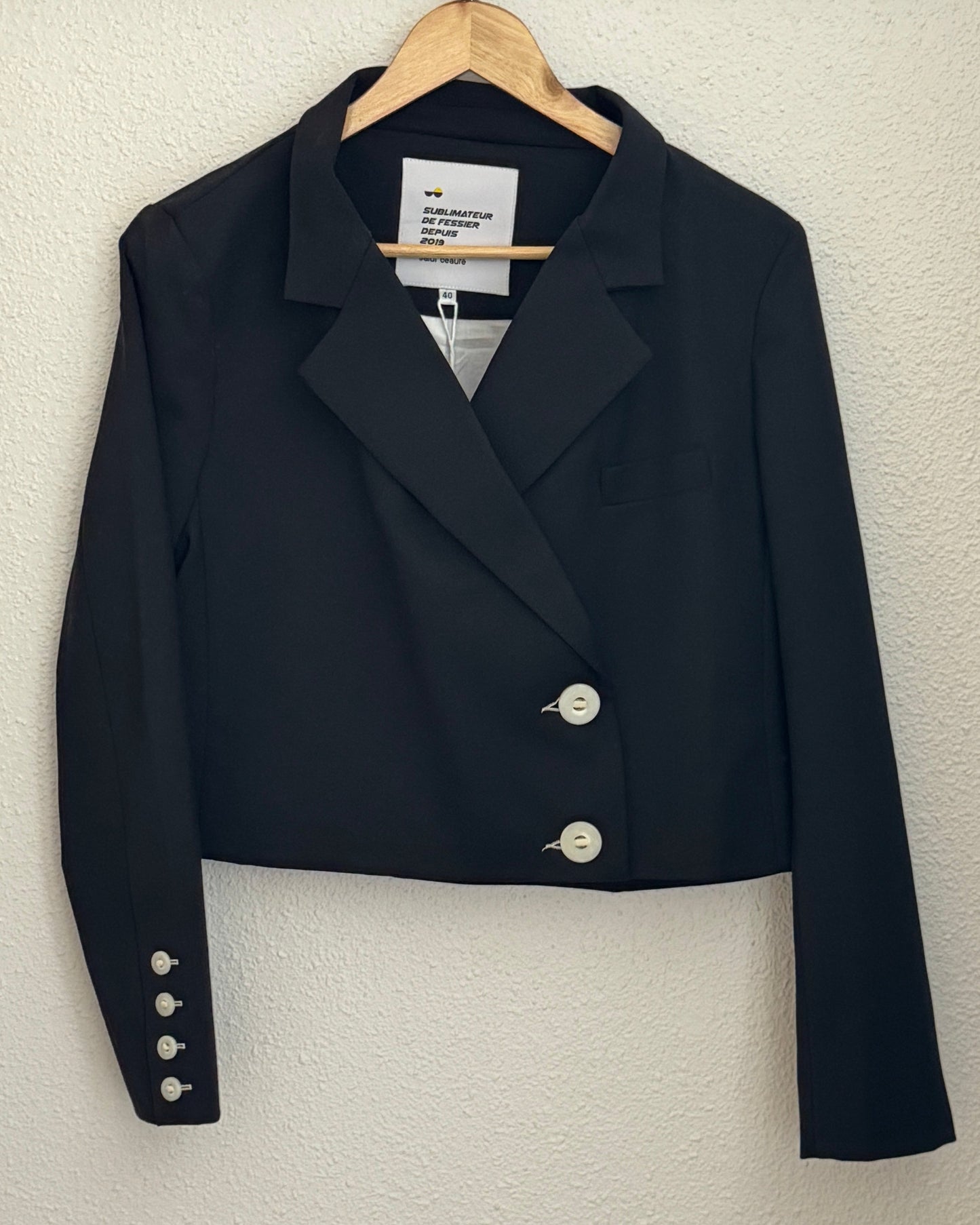 Veste noire - the air uniform - Salut Beauté